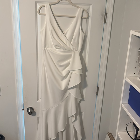 Betsy Adam Asymmetrical Sheath Dress V-neck Sleeveless - Picture 3 of 9